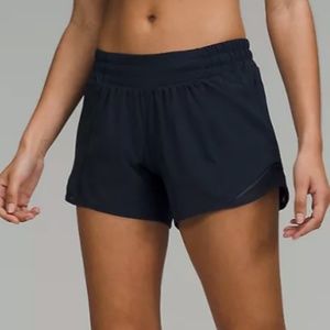lululemon hotty hot short lined 4" size 6